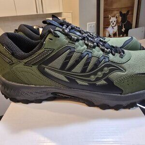 Saucony Grid Peak GTX Gore-Tex® Trail Running Shoes Green /Black S70849-2 SZ 10